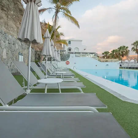 2br Private Terrace House - Solarium & Pool Apartamento